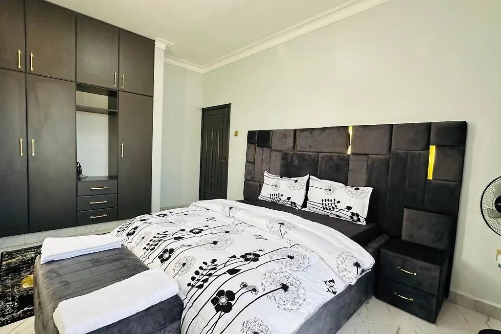 Naalya Estate High End Luxury 1Br Apartment Καμπάλα
